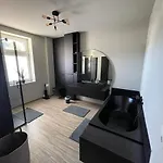 Stilapartment Oasis 1 #whirlpool Saisonal Lejlighed